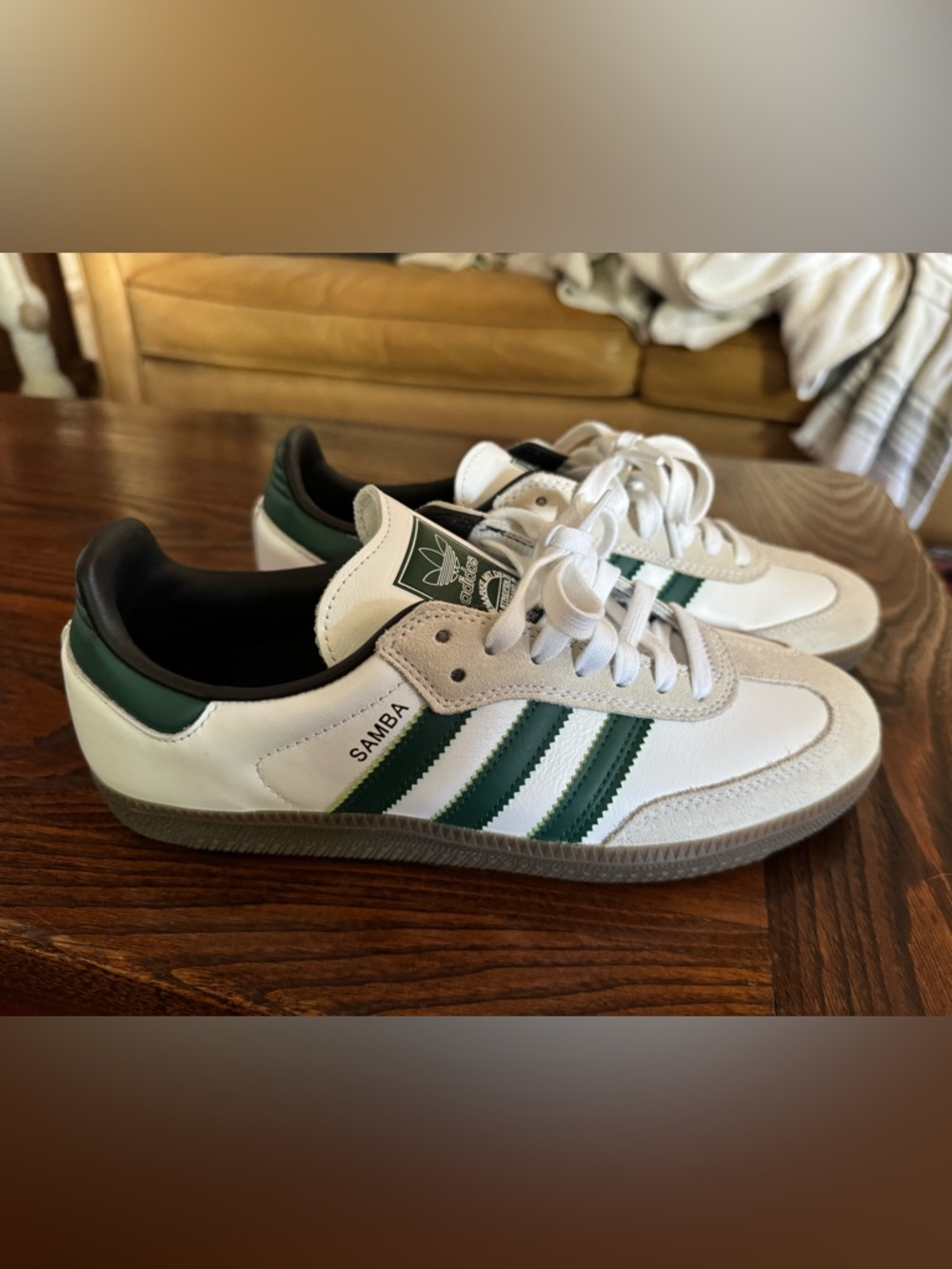 Adidas Samba green and white new without box men’s 7 or women’s 9